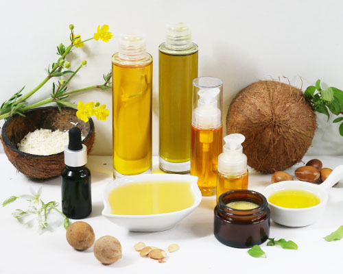 Cheveux secs : quelle huile végétale choisir pour les nourrir ? - Aroma-Zone