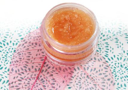 Gommage pour les lèvres Macadamia & Abricot - Aroma-Zone