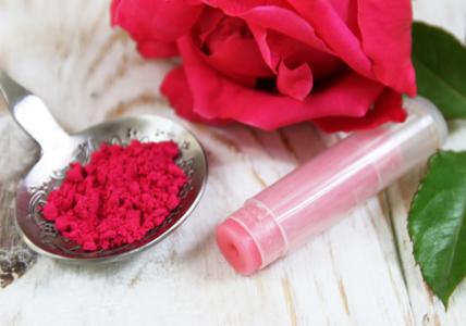 Stick lèvres à la Rose régénérante - Aroma-Zone